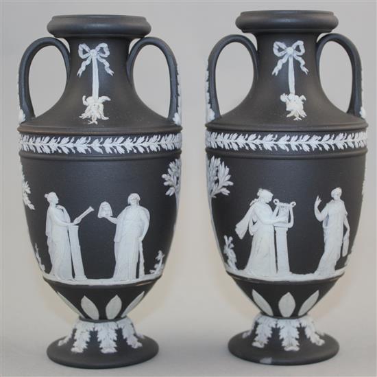 A pair of Wedgwood black jasper vases, early 20th century, 15.5cm